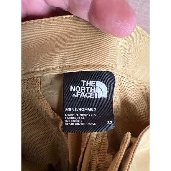 The North Face size 32 beige pants - Picture 3 of 4